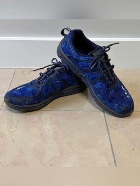 Huk Attack Mens Fishing Shoes Blue Camo Subphantis Night Vision Size 10.5